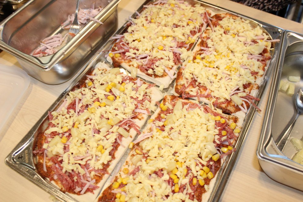 Während die Pizzen im Backrohr waren,...