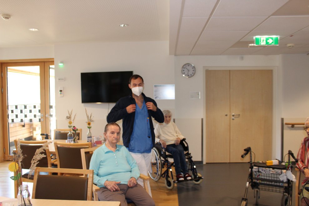 ...genauso wie die anwesenden PflegerInnen.