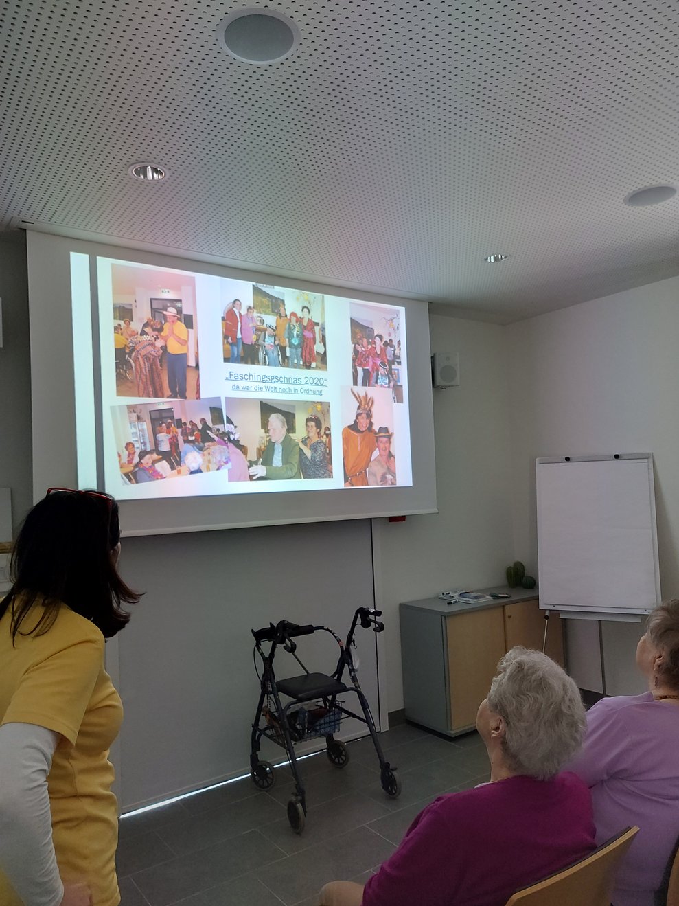 oder ihnen bekannte Szenen auf den Bildern wieder.