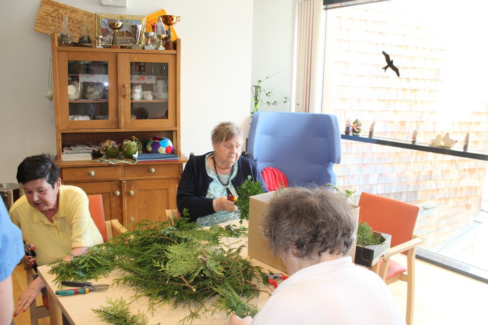 natürlich mit viel Hilfe unserer ehrenamtlichen Mitarbeiterinnen und Mitarbeiter...