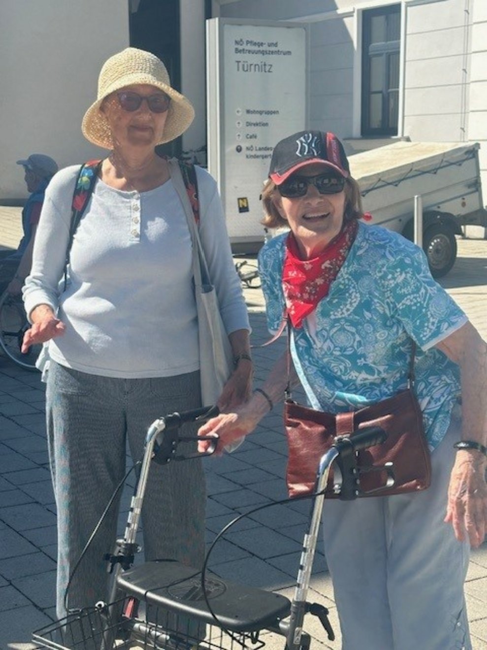 unsere Bewohnerinnen und Bewohner...