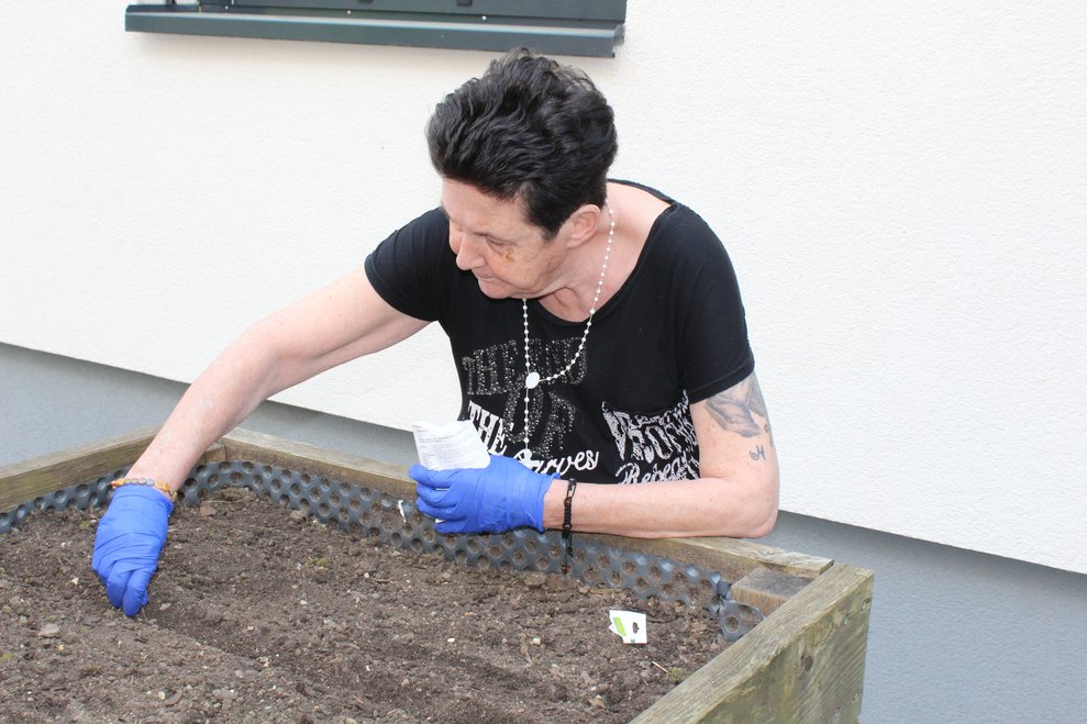 begaben sich bereits die ersten Bewohnerinnen...