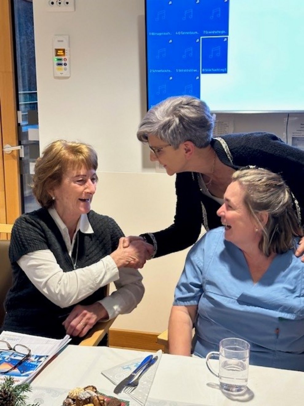 sowie Mitarbeiterinnen und Mitarbeitern und Ehrenamtlichen...