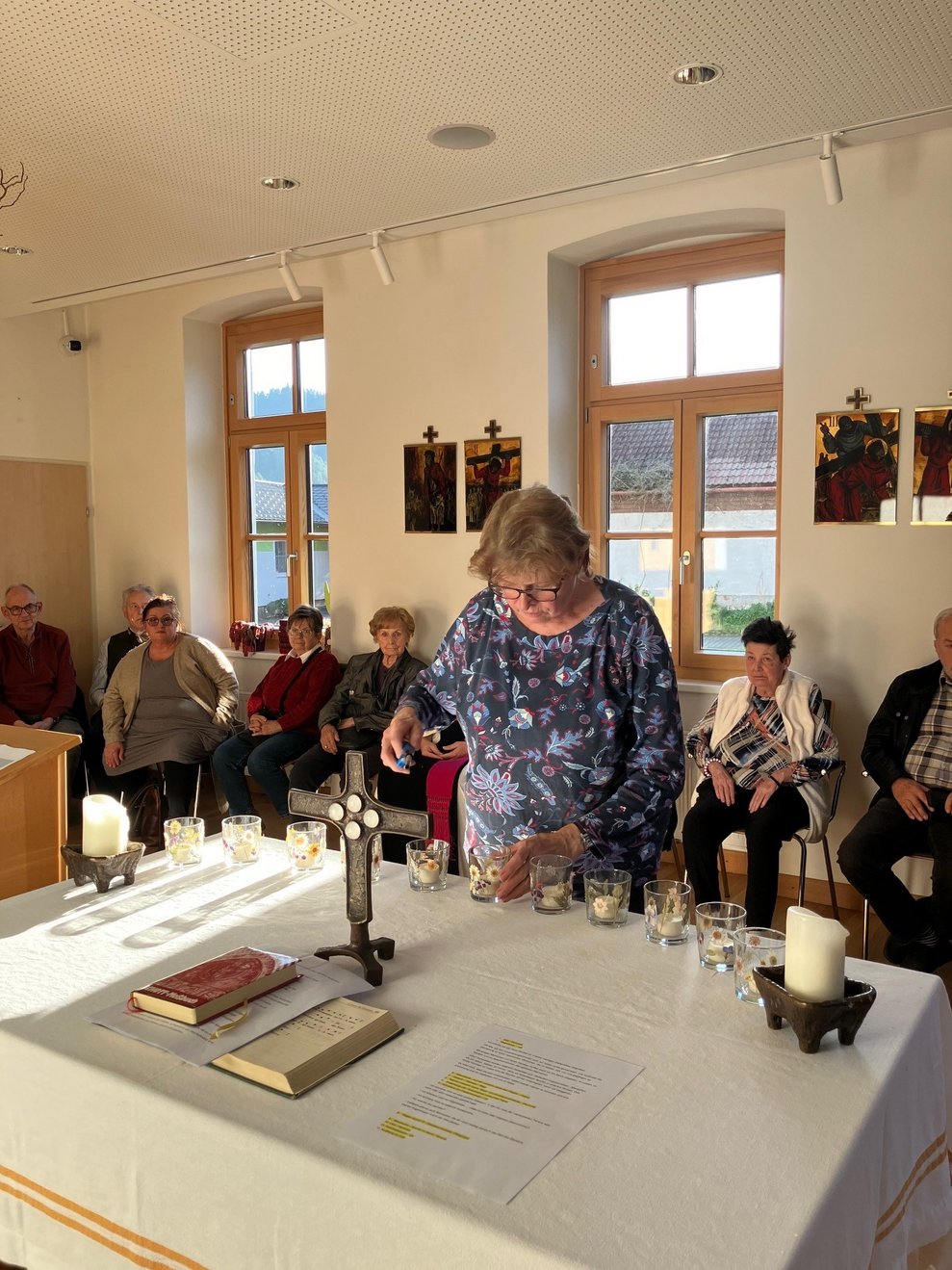 an Mitbewohnerinnen und Mitbewohner,...