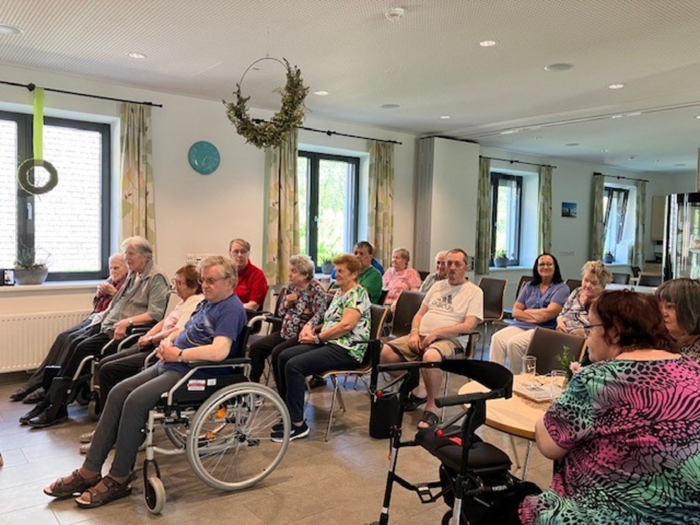 und unsere Bewohnerinnen und Bewohner kamen...