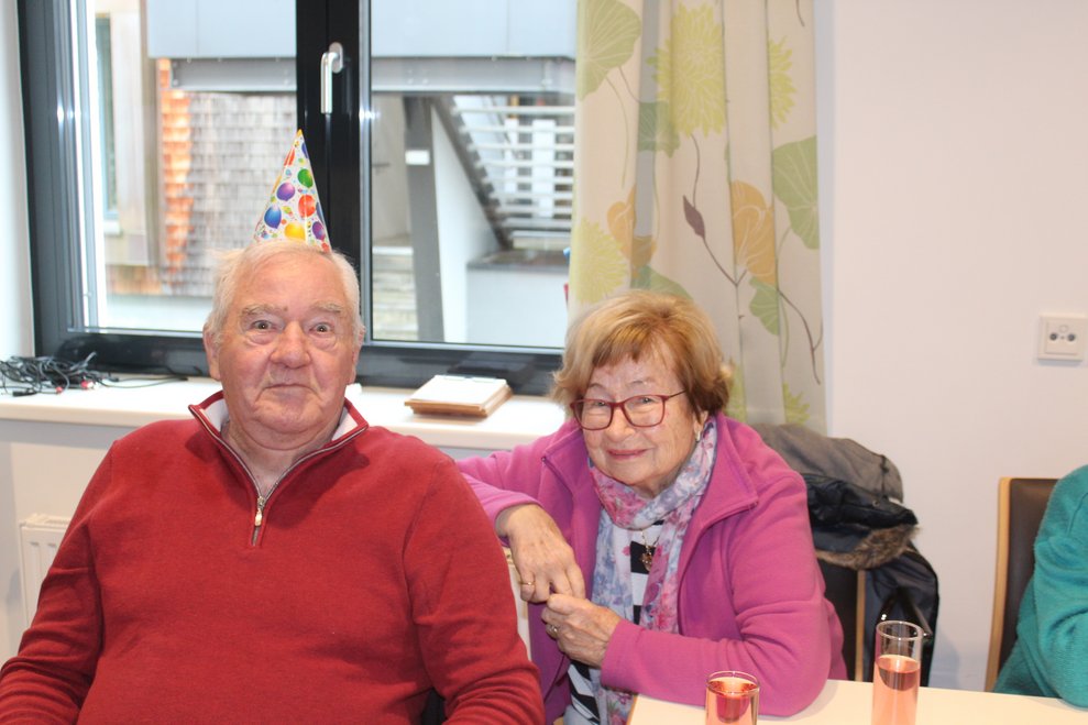 ehrenamtlichen Mitarbeiterinnen und Mitarbeitern,...