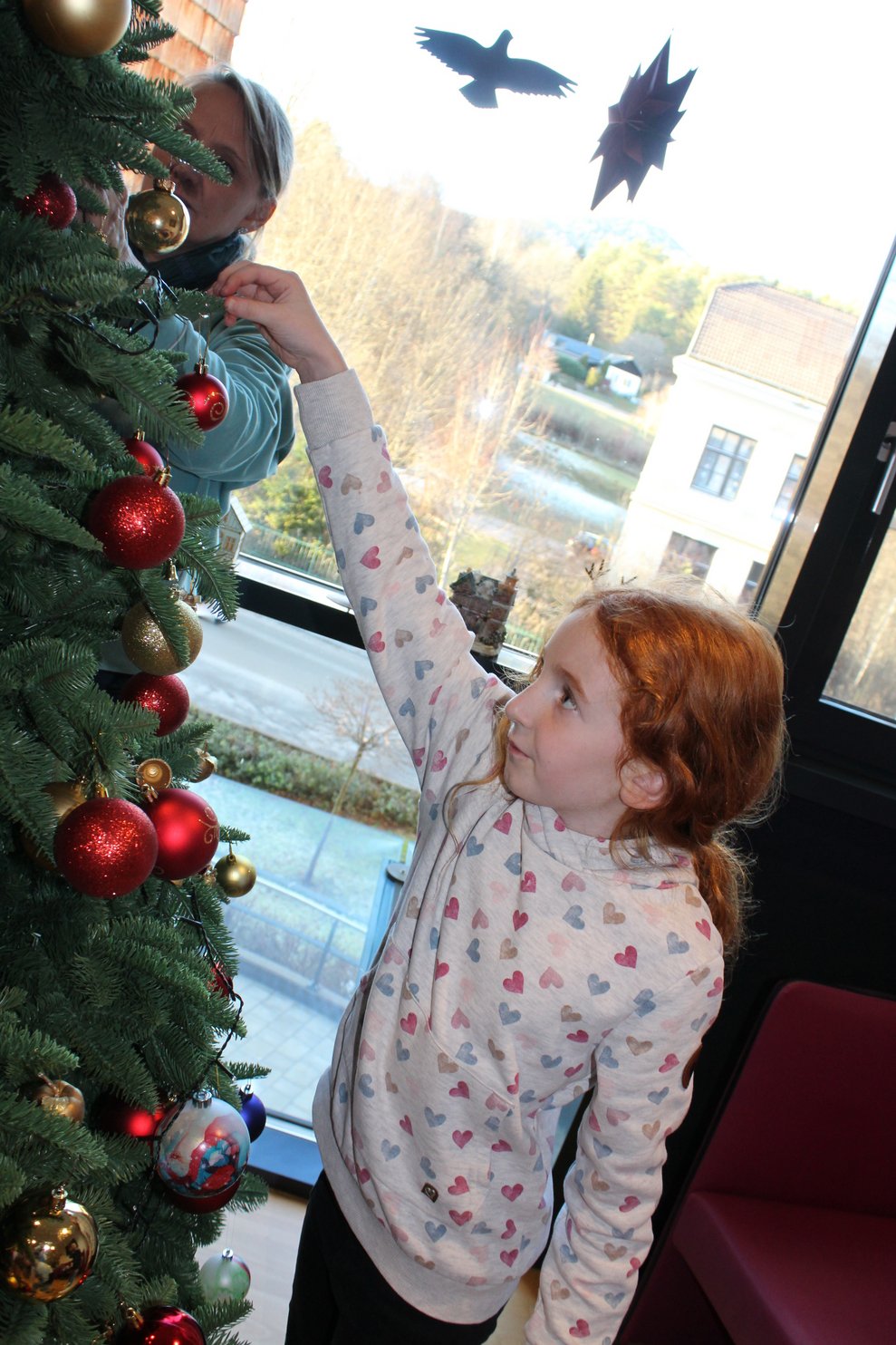 halfen die Kinder den Bewohnerinnen und Bewohnern...