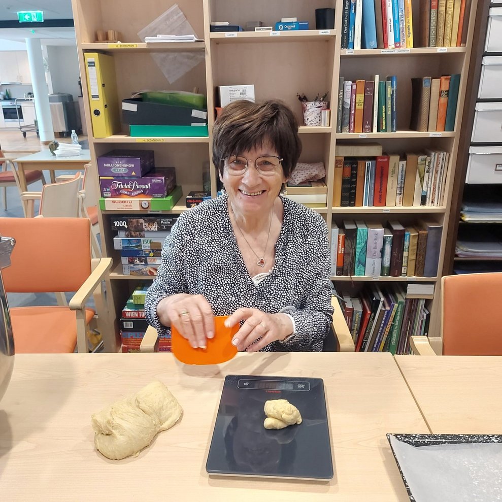 Auch beim Osterpinzen backen...