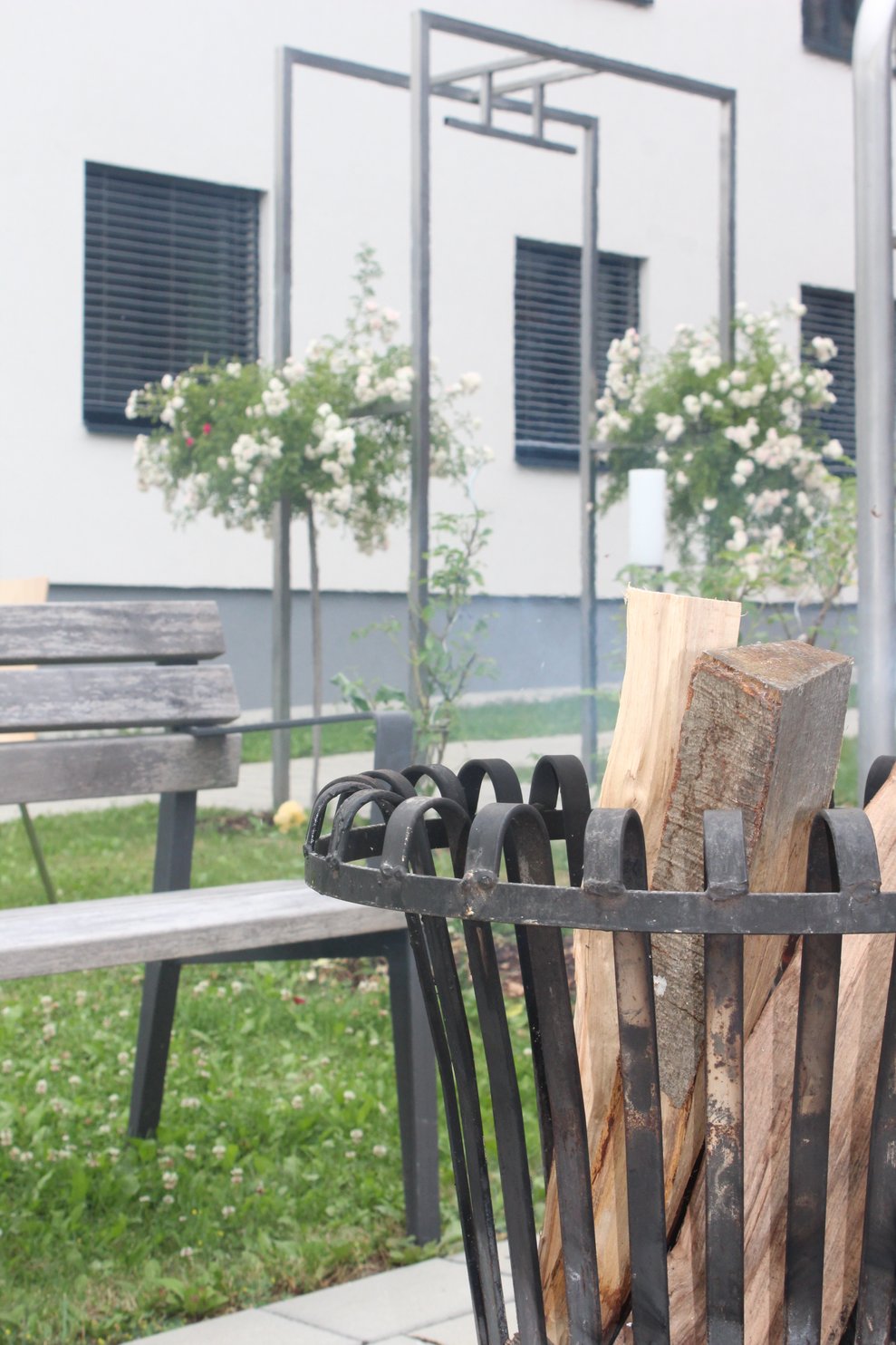 Musikabend im Rosengarten mit Stockbrot