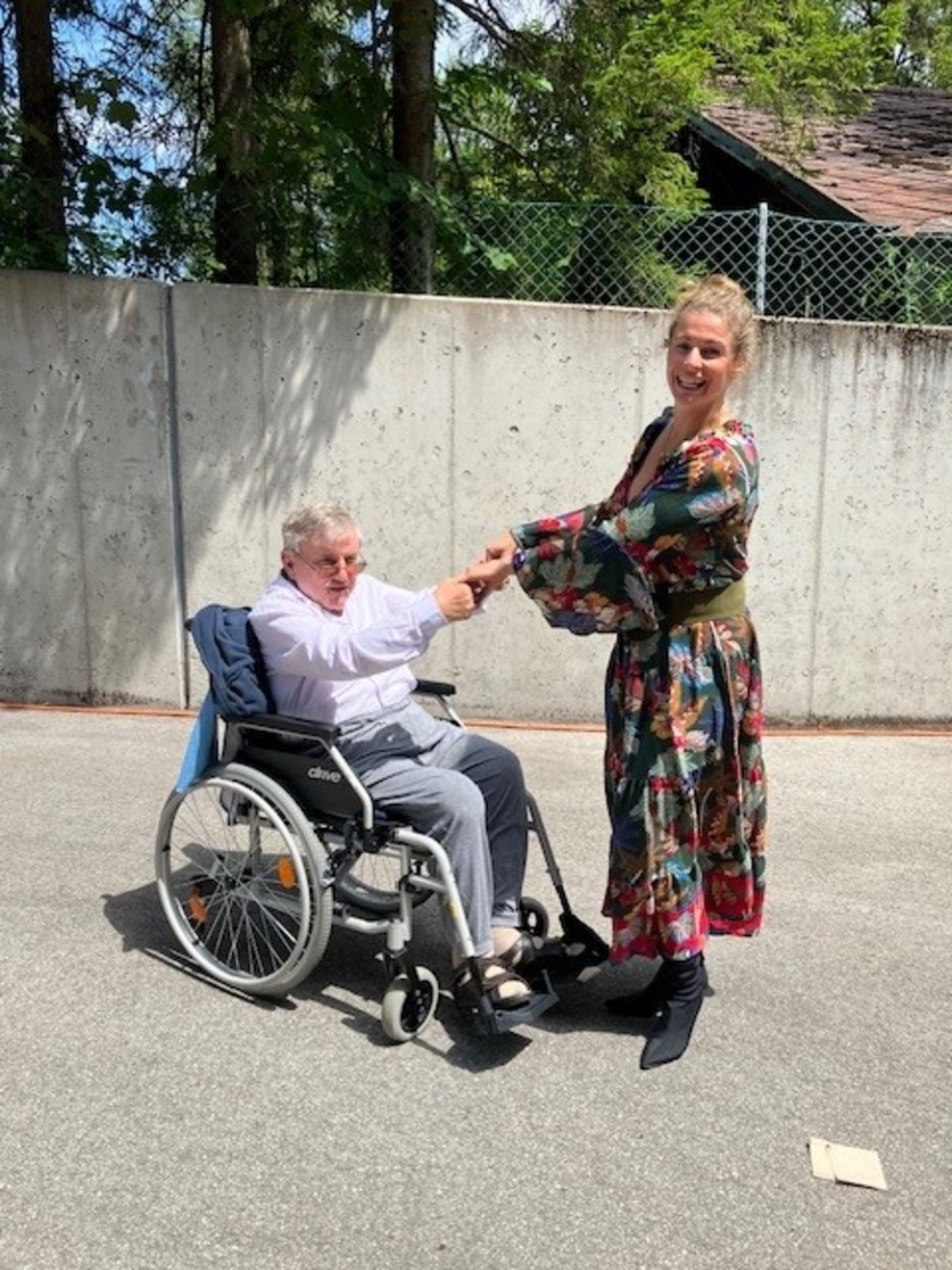 Nach dem Essen wurde die Musik nicht nur genossen,...