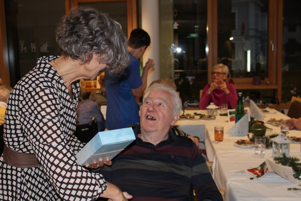 das "Christkind" spielte...