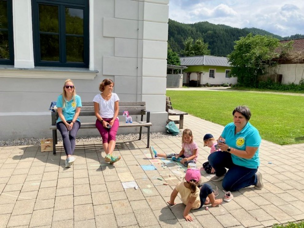 und vor allem die Kinder freuten sich über das schöne Wetter...
