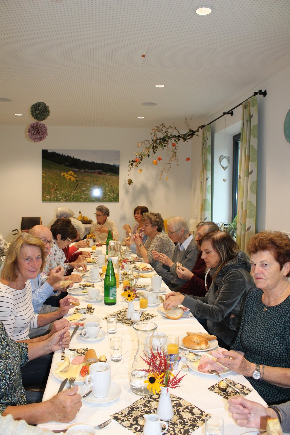 Bei einem leckeren Frühstück,...