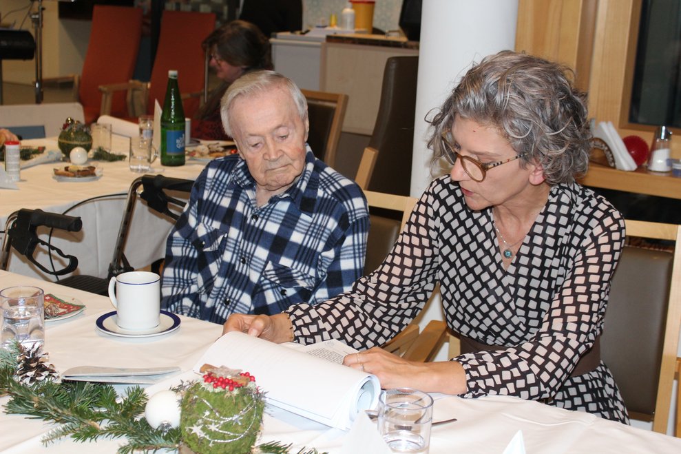 noch bei angenehmen Gesprächen...