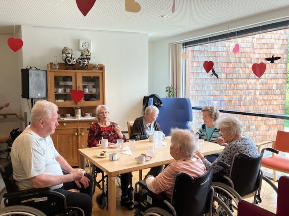 und der ehrenamtlichen Mitarbeiterinnen und Mitarbeiter...