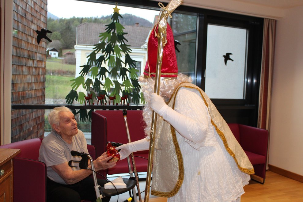 in Empfang genommen.