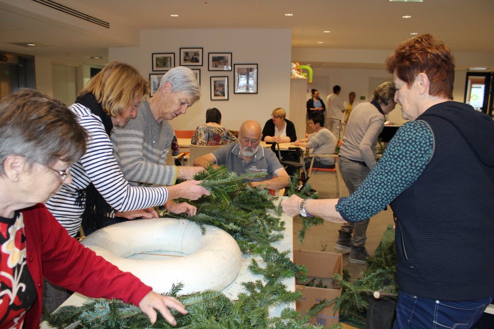 fanden sich Bewohnerinnen und Bewohner...