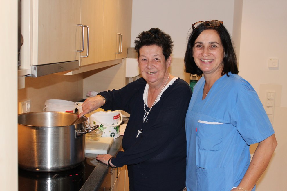 kochten unsere Bewohnerinnen gemeinsam mit dem Team der Alltagsbegleitung...