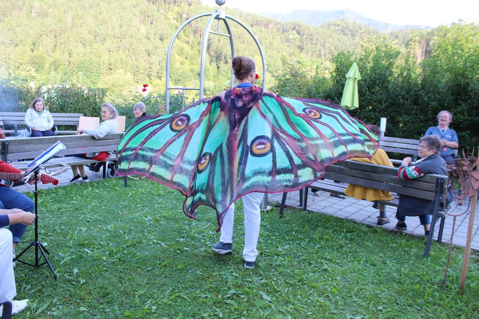 als bunter Schmetterling...