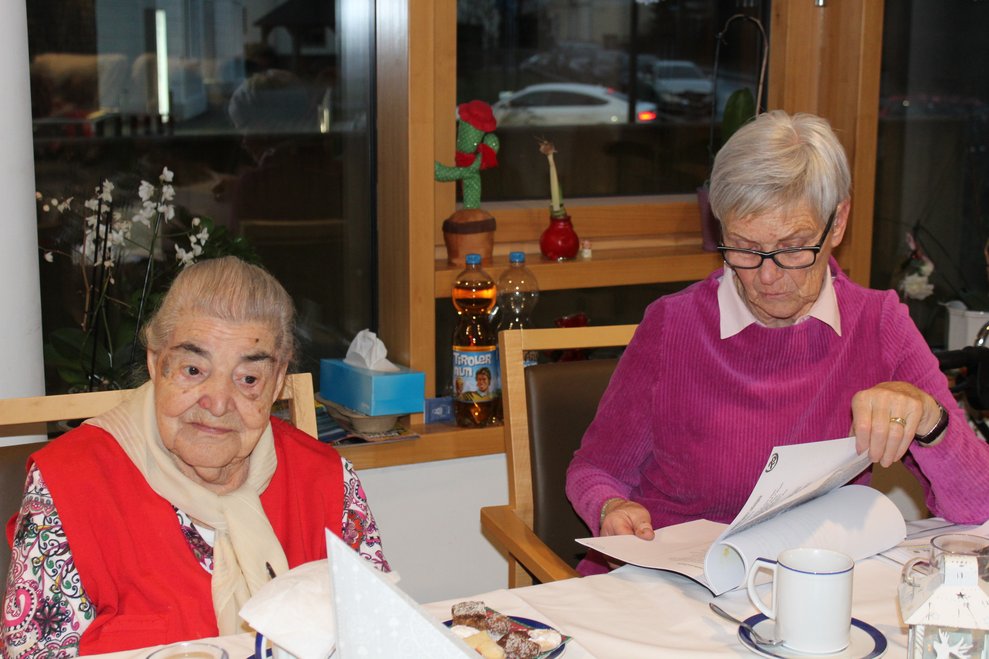 und dem köstlichen Festmahl, welches von unserer Küche zubereitet wurde,...