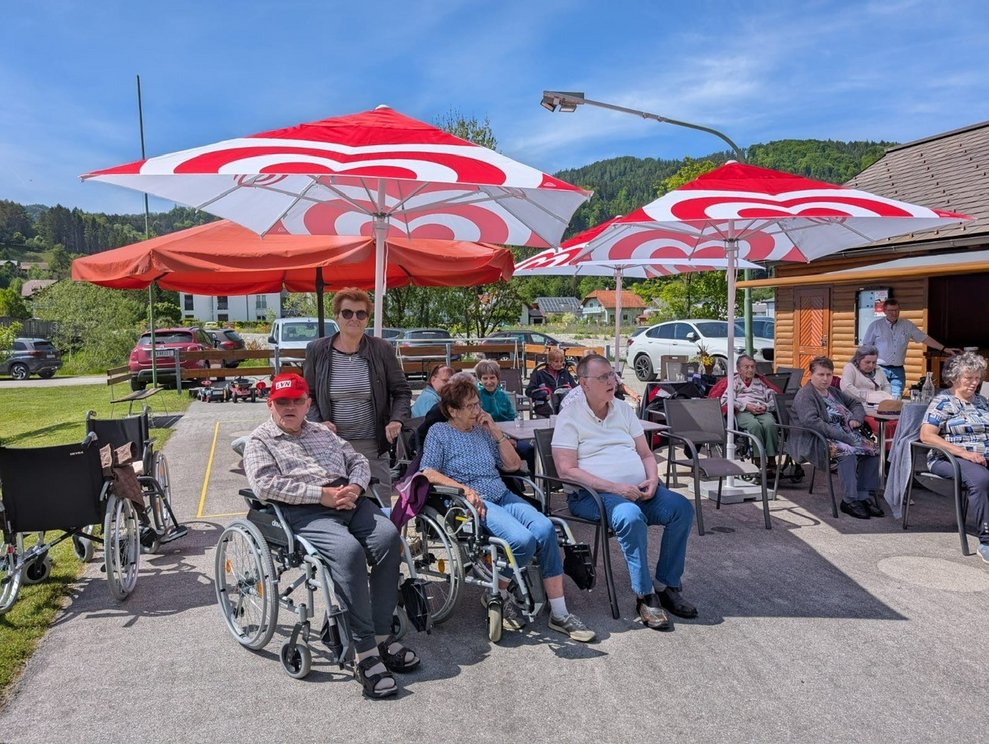 und kalte Getränke und Eis!