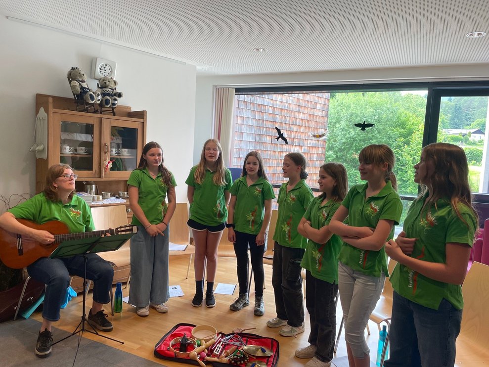 lockte mit verschiedensten Musikhits und wunderschönen Stimmen...