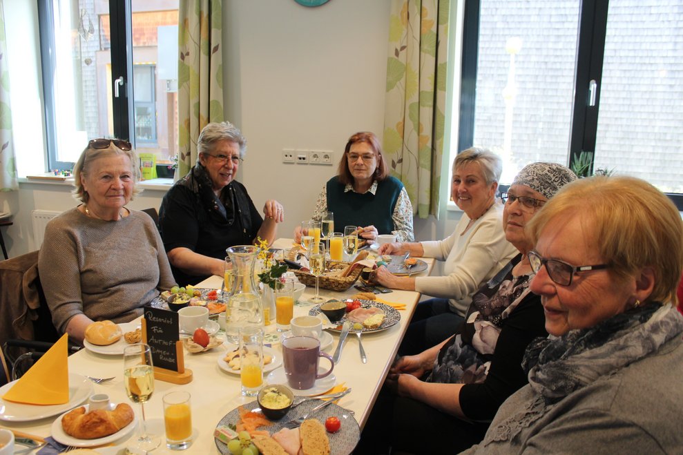 Gäste des Osterfrühstücks