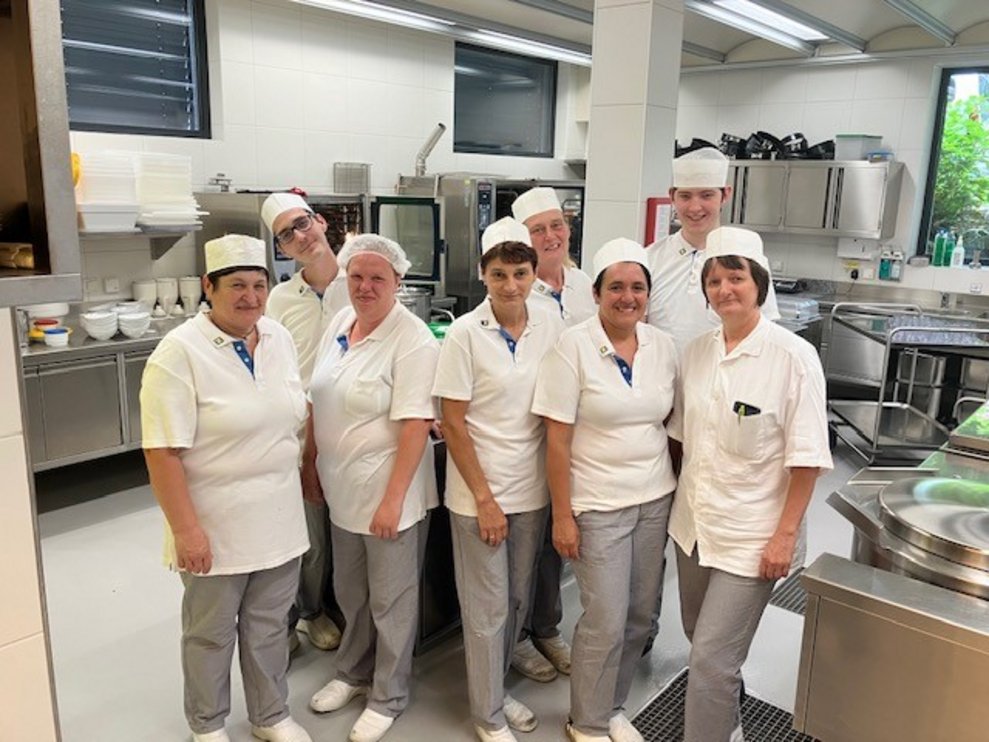 Unser Küchenteam bereitete bereits im Voraus einiges zu,...