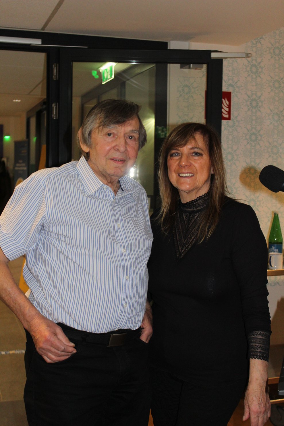 Mitarbeiterinnen und Mitarbeitern...