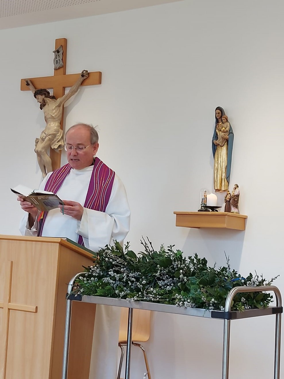 von Dechant Pater Andreas Pirngruber...