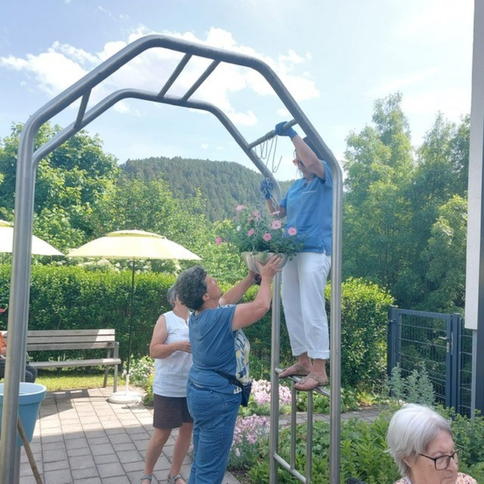 sich im Garten austoben,...