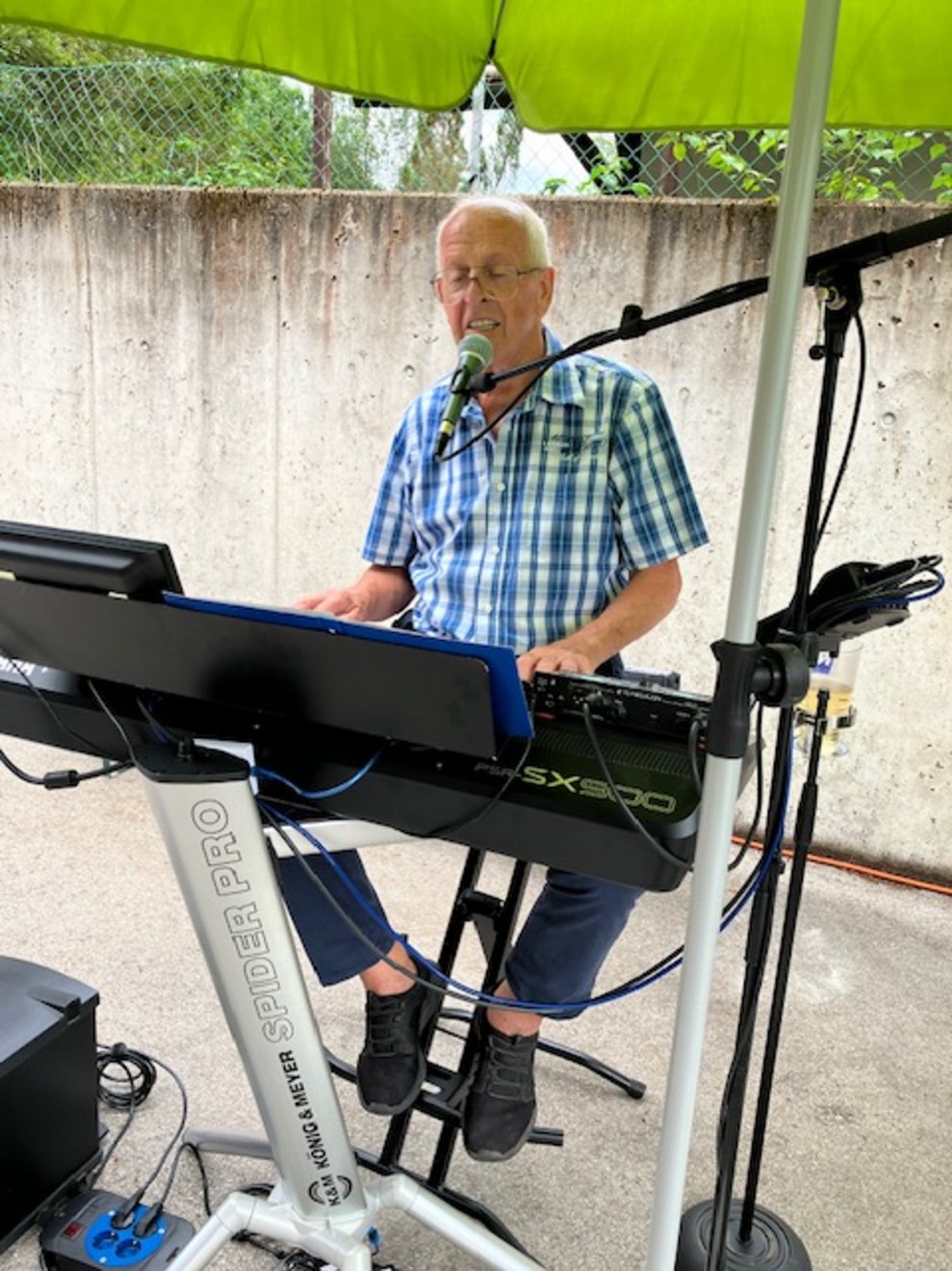 sondern auch die schwungvolle Musik...