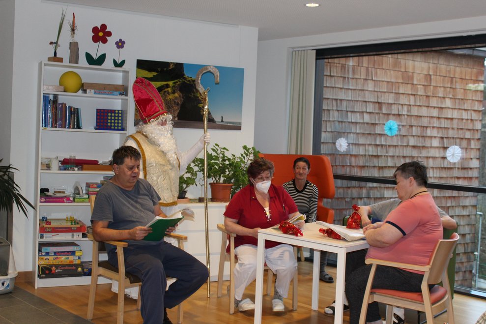 ein Ständchen zum Besten.