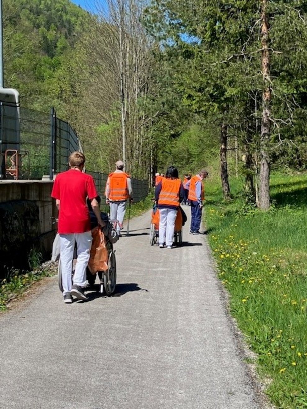 an verschiedenen Orten in ganz Türnitz...