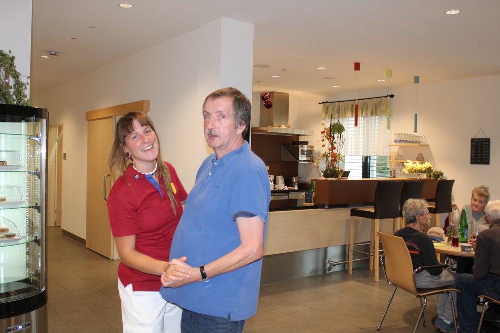 legten viele Bewohnerinnen und Bewohner...