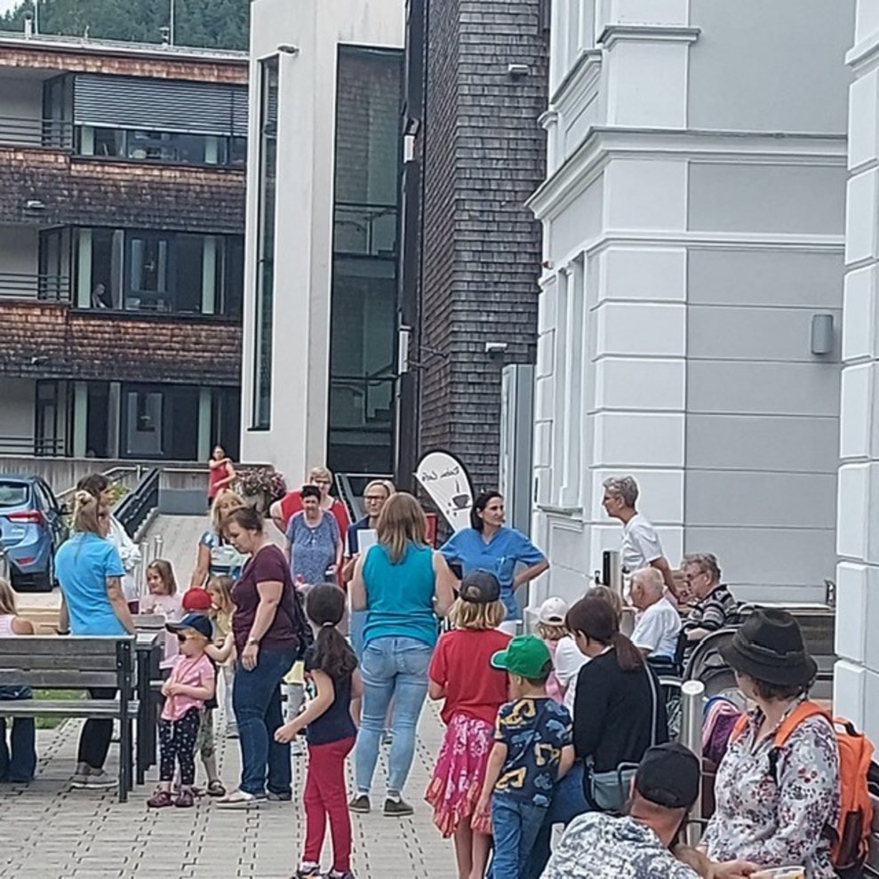 Viele Besucherinnen und Besucher...