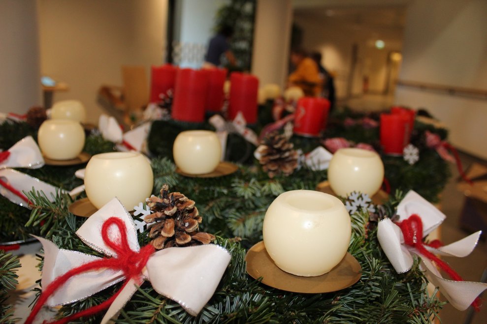 Adventkranz binden