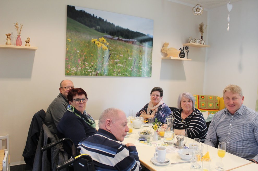 Gäste des Osterfrühstücks