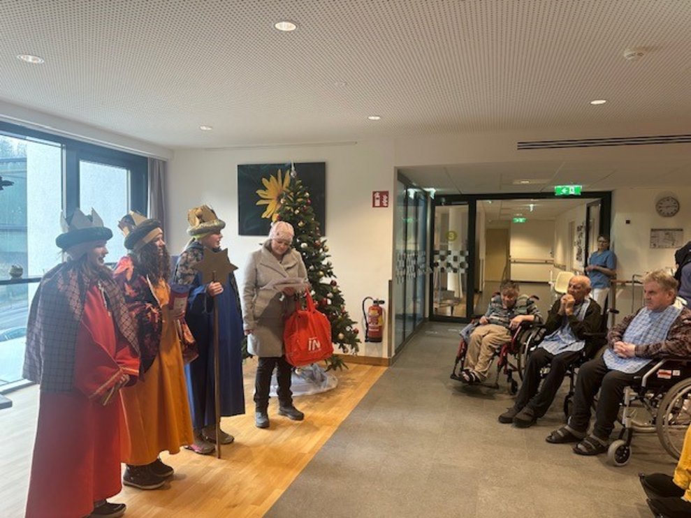 in unserem Haus willkommen geheißen!