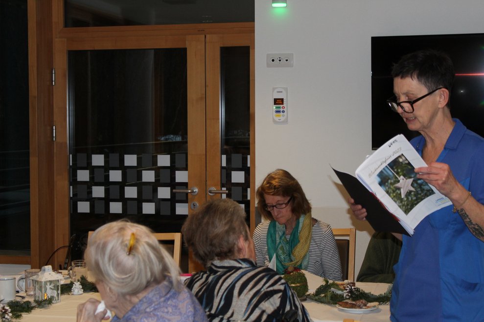 sowie ehrenamtlichen Mitarbeiterinnen und Mitarbeitern...